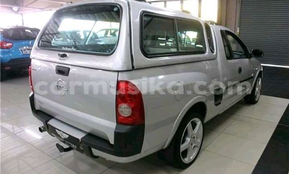 Buy Used Opel Corsa Beige Car in Beitbridge in Matabeleland South Buy Used Opel Corsa Beige Car in Beitbridge in Matabeleland South