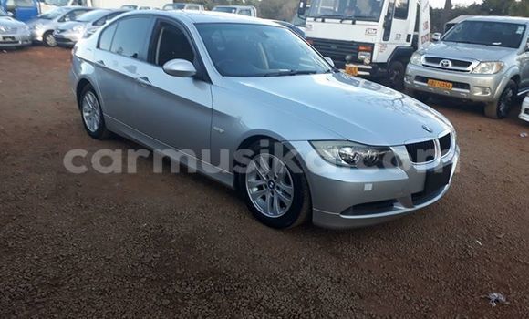 Tenga Tsaru BMW 3–Series Sirivha Mota in Alexandra Park in Harare Tenga Tsaru BMW 3–Series Sirivha Mota in Alexandra Park in Harare