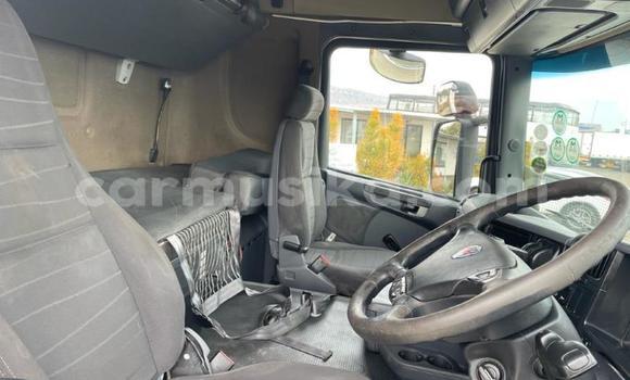 Nunua Ilio tumika Scania R420 Nyeupe Lori ndani ya Beitbridge nchini Matabeleland Kusini Nunua Ilio tumika Scania R420 Nyeupe Lori ndani ya Beitbridge nchini Matabeleland Kusini