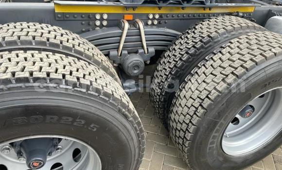 Nunua Ilio tumika Scania R420 Nyeupe Lori ndani ya Beitbridge nchini Matabeleland Kusini Nunua Ilio tumika Scania R420 Nyeupe Lori ndani ya Beitbridge nchini Matabeleland Kusini