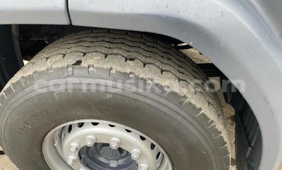 Nunua Ilio tumika Scania R420 Nyeupe Lori ndani ya Beitbridge nchini Matabeleland Kusini Nunua Ilio tumika Scania R420 Nyeupe Lori ndani ya Beitbridge nchini Matabeleland Kusini