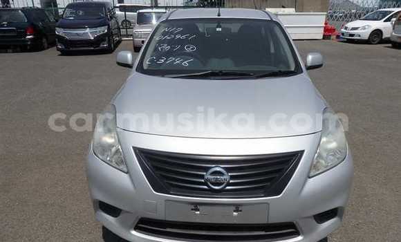 Acheter Occasion Voiture Nissan Tiida Gris à Beitbridge, Matabeleland South