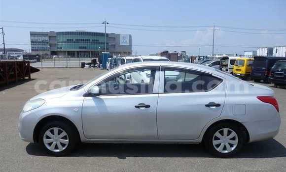 Nunua Ilio tumika Nissan Tiida Fedha Gari ndani ya Beitbridge nchini Matabeleland Kusini Nunua Ilio tumika Nissan Tiida Fedha Gari ndani ya Beitbridge nchini Matabeleland Kusini