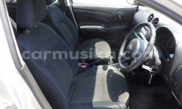 Nunua Ilio tumika Nissan Tiida Fedha Gari ndani ya Beitbridge nchini Matabeleland Kusini Nunua Ilio tumika Nissan Tiida Fedha Gari ndani ya Beitbridge nchini Matabeleland Kusini