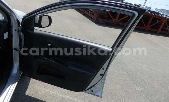 Nunua Ilio tumika Nissan Tiida Fedha Gari ndani ya Beitbridge nchini Matabeleland Kusini Nunua Ilio tumika Nissan Tiida Fedha Gari ndani ya Beitbridge nchini Matabeleland Kusini