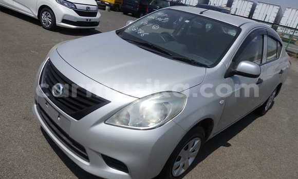 Nunua Ilio tumika Nissan Tiida Fedha Gari ndani ya Beitbridge nchini Matabeleland Kusini Nunua Ilio tumika Nissan Tiida Fedha Gari ndani ya Beitbridge nchini Matabeleland Kusini