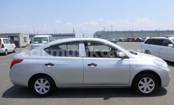 Nunua Ilio tumika Nissan Tiida Fedha Gari ndani ya Beitbridge nchini Matabeleland Kusini Nunua Ilio tumika Nissan Tiida Fedha Gari ndani ya Beitbridge nchini Matabeleland Kusini