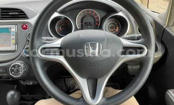 Acheter Occasion Voiture Honda Fit Beige à Beitbridge, Matabeleland South Acheter Occasion Voiture Honda Fit Beige à Beitbridge, Matabeleland South