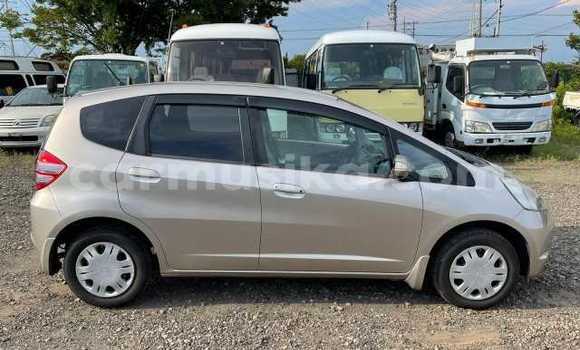 Acheter Occasion Voiture Honda Fit Beige à Beitbridge, Matabeleland South Acheter Occasion Voiture Honda Fit Beige à Beitbridge, Matabeleland South