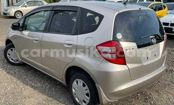 Acheter Occasion Voiture Honda Fit Beige à Beitbridge, Matabeleland South Acheter Occasion Voiture Honda Fit Beige à Beitbridge, Matabeleland South