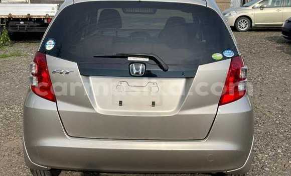 Acheter Occasion Voiture Honda Fit Beige à Beitbridge, Matabeleland South Acheter Occasion Voiture Honda Fit Beige à Beitbridge, Matabeleland South