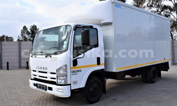 Buy Used Isuzu FTR 850 White Truck in Chinhoyi in Mashonaland West