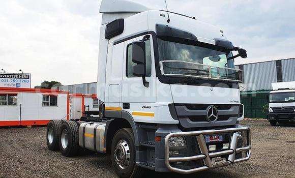 Buy Used Mercedes‒Benz 1213 White Truck in Harare in Harare
