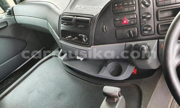 Acheter Occasion Utilitaire Mercedes‒Benz 1213 Blanc à Harare, Harare Acheter Occasion Utilitaire Mercedes‒Benz 1213 Blanc à Harare, Harare