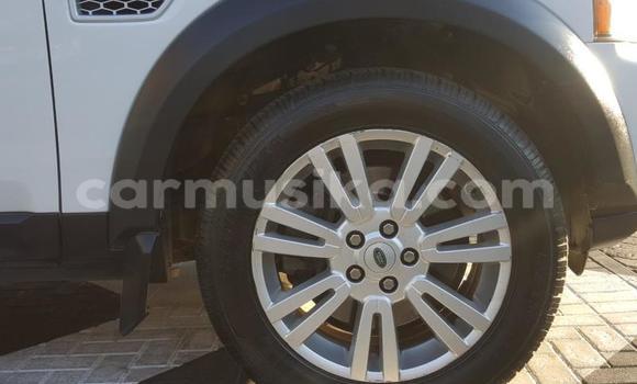 Buy Used Land Rover Discovery Sport White Car in Victoria Falls in Matabeleland North Buy Used Land Rover Discovery Sport White Car in Victoria Falls in Matabeleland North