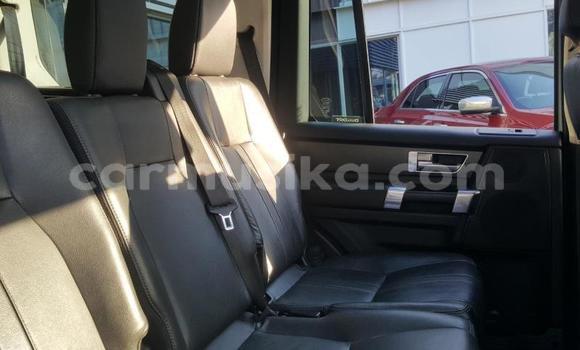 Buy Used Land Rover Discovery Sport White Car in Victoria Falls in Matabeleland North Buy Used Land Rover Discovery Sport White Car in Victoria Falls in Matabeleland North