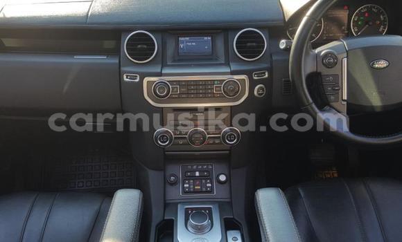 Buy Used Land Rover Discovery Sport White Car in Victoria Falls in Matabeleland North Buy Used Land Rover Discovery Sport White Car in Victoria Falls in Matabeleland North