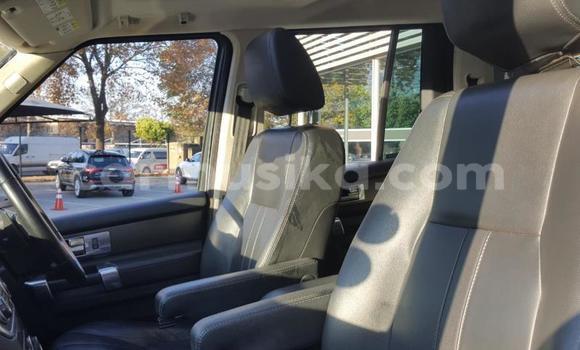 Buy Used Land Rover Discovery Sport White Car in Victoria Falls in Matabeleland North Buy Used Land Rover Discovery Sport White Car in Victoria Falls in Matabeleland North