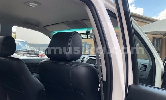 Tenga Tsaru Toyota Hilux Chena Mota in Beitbridge in Matabeleland South Tenga Tsaru Toyota Hilux Chena Mota in Beitbridge in Matabeleland South