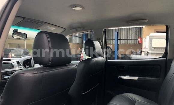 Tenga Tsaru Toyota Hilux Chena Mota in Beitbridge in Matabeleland South Tenga Tsaru Toyota Hilux Chena Mota in Beitbridge in Matabeleland South