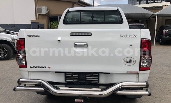 Tenga Tsaru Toyota Hilux Chena Mota in Beitbridge in Matabeleland South Tenga Tsaru Toyota Hilux Chena Mota in Beitbridge in Matabeleland South