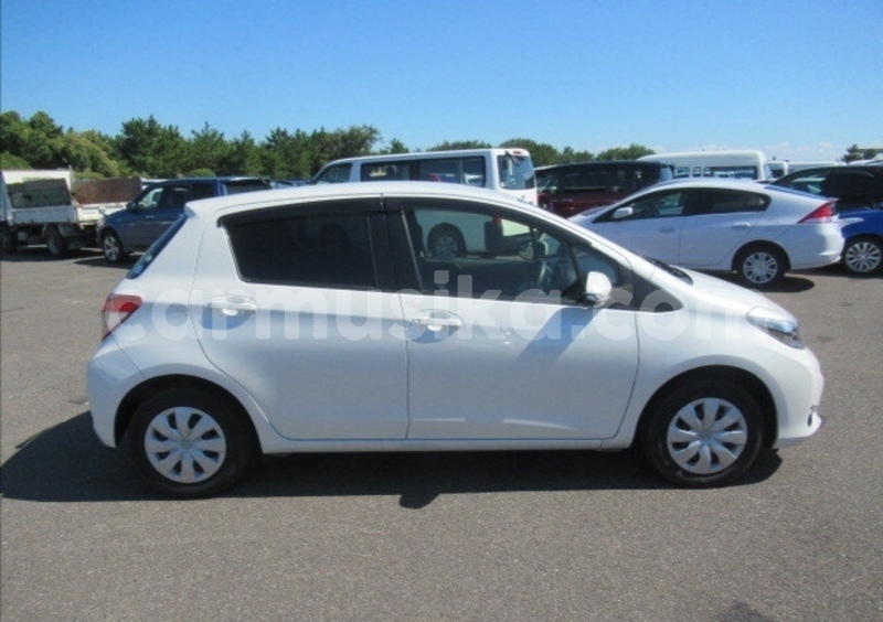 Big with watermark toyota vitz matabeleland south beitbridge 23856