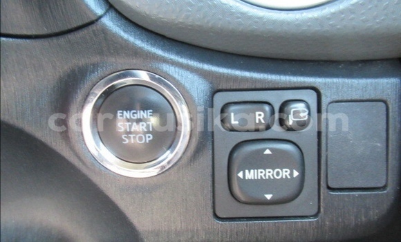 Acheter Occasion Voiture Toyota Vitz Blanc à Beitbridge, Matabeleland South Acheter Occasion Voiture Toyota Vitz Blanc à Beitbridge, Matabeleland South