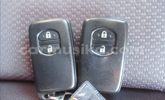 Acheter Occasion Voiture Toyota Vitz Blanc à Beitbridge, Matabeleland South Acheter Occasion Voiture Toyota Vitz Blanc à Beitbridge, Matabeleland South