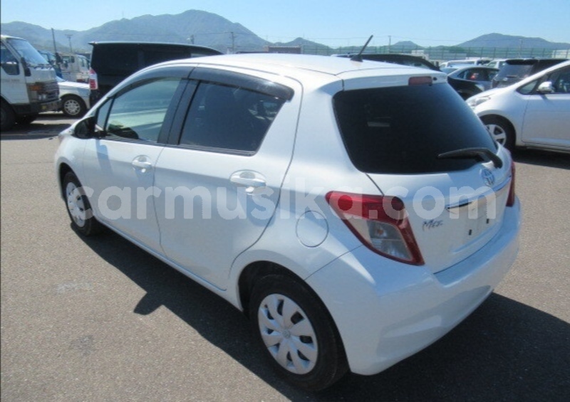 Big with watermark toyota vitz matabeleland south beitbridge 23856