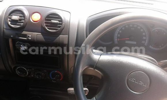 Buy Used Isuzu KB White Car in Beitbridge in Matabeleland South Buy Used Isuzu KB White Car in Beitbridge in Matabeleland South