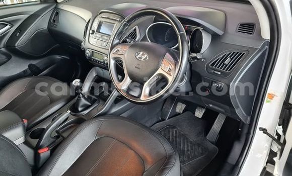 Buy Used Hyundai ix35 White Car in Beitbridge in Matabeleland South Buy Used Hyundai ix35 White Car in Beitbridge in Matabeleland South