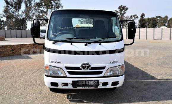 Acheter Occasion Voiture Toyota Dyna Blanc à Beitbridge, Matabeleland South Acheter Occasion Voiture Toyota Dyna Blanc à Beitbridge, Matabeleland South