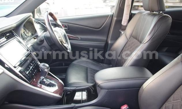 Acheter Occasion Voiture Toyota Harrier Blanc à Mutare, Manicaland Acheter Occasion Voiture Toyota Harrier Blanc à Mutare, Manicaland