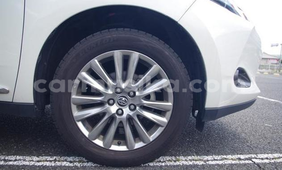 Acheter Occasion Voiture Toyota Harrier Blanc à Mutare, Manicaland Acheter Occasion Voiture Toyota Harrier Blanc à Mutare, Manicaland