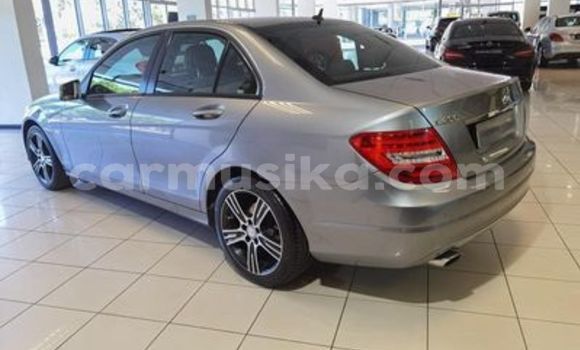 Nunua Ilio tumika Mercedes‒Benz C–Class Nyingine Gari ndani ya Beitbridge nchini Matabeleland Kusini Nunua Ilio tumika Mercedes‒Benz C–Class Nyingine Gari ndani ya Beitbridge nchini Matabeleland Kusini