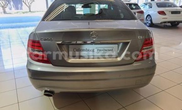 Nunua Ilio tumika Mercedes‒Benz C–Class Nyingine Gari ndani ya Beitbridge nchini Matabeleland Kusini Nunua Ilio tumika Mercedes‒Benz C–Class Nyingine Gari ndani ya Beitbridge nchini Matabeleland Kusini