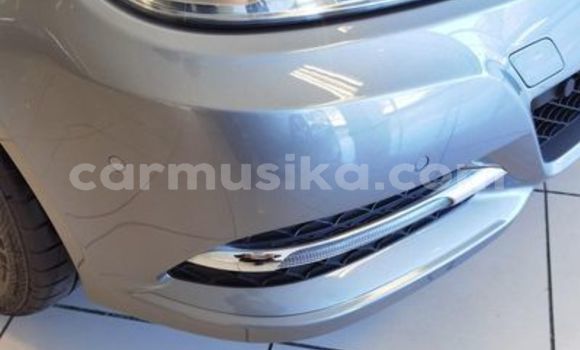 Nunua Ilio tumika Mercedes‒Benz C–Class Nyingine Gari ndani ya Beitbridge nchini Matabeleland Kusini Nunua Ilio tumika Mercedes‒Benz C–Class Nyingine Gari ndani ya Beitbridge nchini Matabeleland Kusini