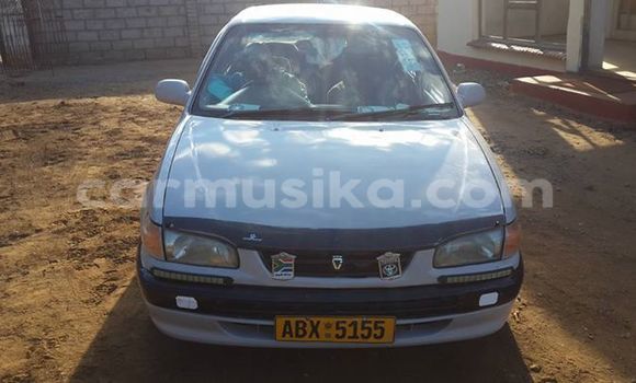 Nunua Ilio tumika Toyota Corolla Fedha Gari ndani ya Alexandra Park nchini Harare