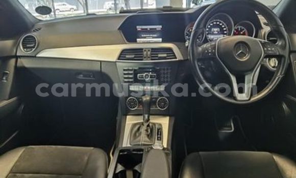 Nunua Ilio tumika Mercedes‒Benz C–Class Nyingine Gari ndani ya Beitbridge nchini Matabeleland Kusini Nunua Ilio tumika Mercedes‒Benz C–Class Nyingine Gari ndani ya Beitbridge nchini Matabeleland Kusini