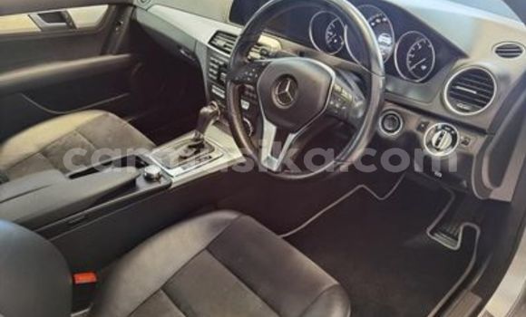 Nunua Ilio tumika Mercedes‒Benz C–Class Nyingine Gari ndani ya Beitbridge nchini Matabeleland Kusini Nunua Ilio tumika Mercedes‒Benz C–Class Nyingine Gari ndani ya Beitbridge nchini Matabeleland Kusini
