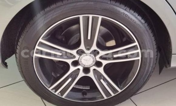 Nunua Ilio tumika Mercedes‒Benz C–Class Nyingine Gari ndani ya Beitbridge nchini Matabeleland Kusini Nunua Ilio tumika Mercedes‒Benz C–Class Nyingine Gari ndani ya Beitbridge nchini Matabeleland Kusini