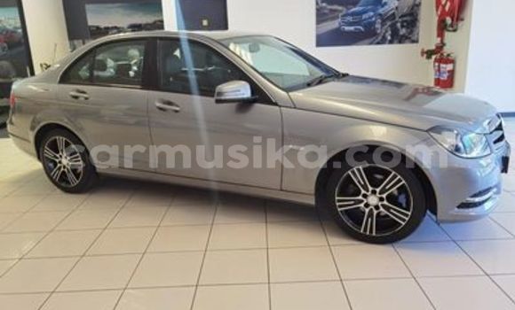 Nunua Ilio tumika Mercedes‒Benz C–Class Nyingine Gari ndani ya Beitbridge nchini Matabeleland Kusini Nunua Ilio tumika Mercedes‒Benz C–Class Nyingine Gari ndani ya Beitbridge nchini Matabeleland Kusini