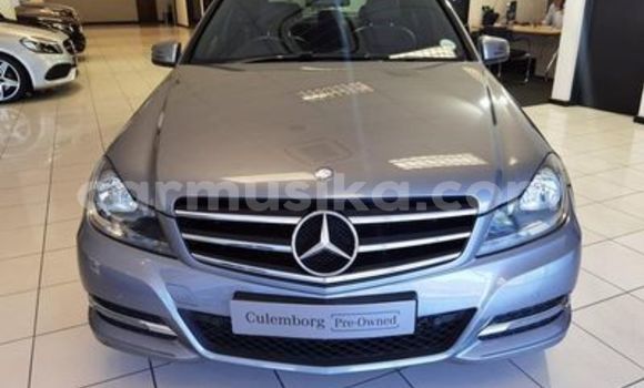 Nunua Ilio tumika Mercedes‒Benz C–Class Nyingine Gari ndani ya Beitbridge nchini Matabeleland Kusini Nunua Ilio tumika Mercedes‒Benz C–Class Nyingine Gari ndani ya Beitbridge nchini Matabeleland Kusini