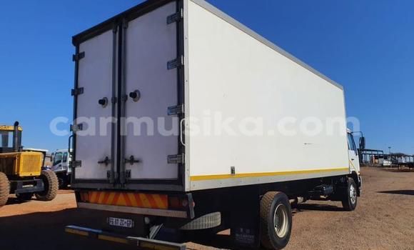 Buy Used Nissan UD White Truck in Beitbridge in Matabeleland South Buy Used Nissan UD White Truck in Beitbridge in Matabeleland South