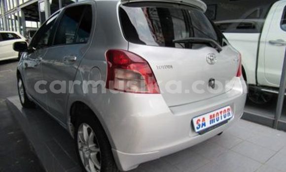 Buy Used Toyota Yaris Silver Car in Beitbridge in Matabeleland South Buy Used Toyota Yaris Silver Car in Beitbridge in Matabeleland South