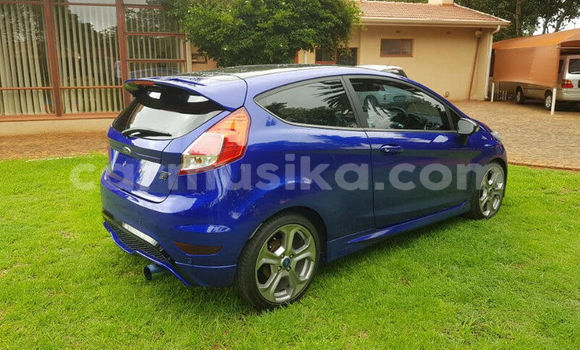 Acheter Occasion Voiture Ford Fiesta ST Bleu à Beitbridge, Matabeleland South Acheter Occasion Voiture Ford Fiesta ST Bleu à Beitbridge, Matabeleland South
