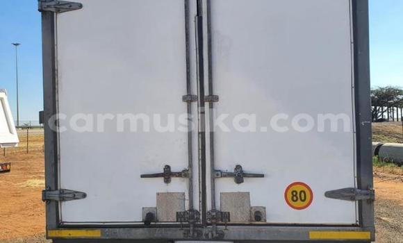 Buy Used Isuzu FTR 850 Other Truck in Beitbridge in Matabeleland South Buy Used Isuzu FTR 850 Other Truck in Beitbridge in Matabeleland South