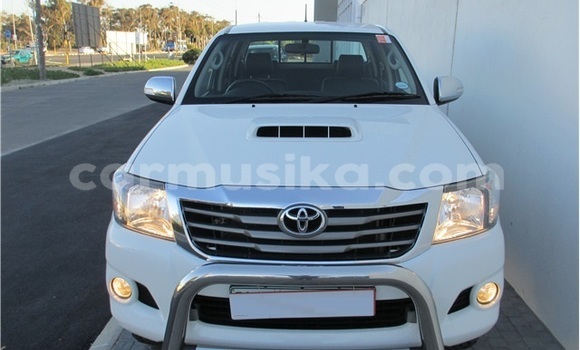 Acheter Occasion Voiture Toyota Hilux Blanc à Beitbridge, Matabeleland South Acheter Occasion Voiture Toyota Hilux Blanc à Beitbridge, Matabeleland South