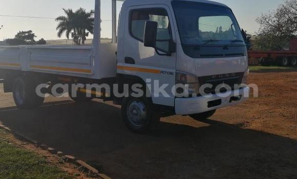 Buy Used Mitsubishi Canter White Truck in Beitbridge in Matabeleland South Buy Used Mitsubishi Canter White Truck in Beitbridge in Matabeleland South