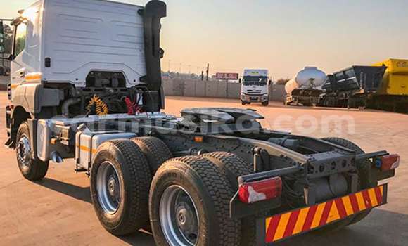 Acheter Occasion Voiture Mercedes‒Benz X-klasse Concept Blanc à Beitbridge, Matabeleland South Acheter Occasion Voiture Mercedes‒Benz X-klasse Concept Blanc à Beitbridge, Matabeleland South